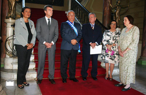 Ana Maria Arajo Freire recebe Medalha de Mrito Aperip 